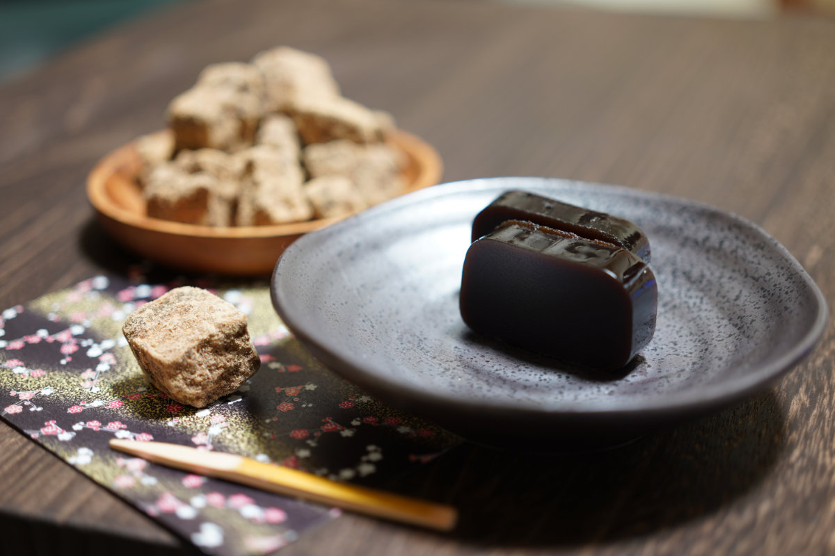 照岡屋の黒糖羊羹